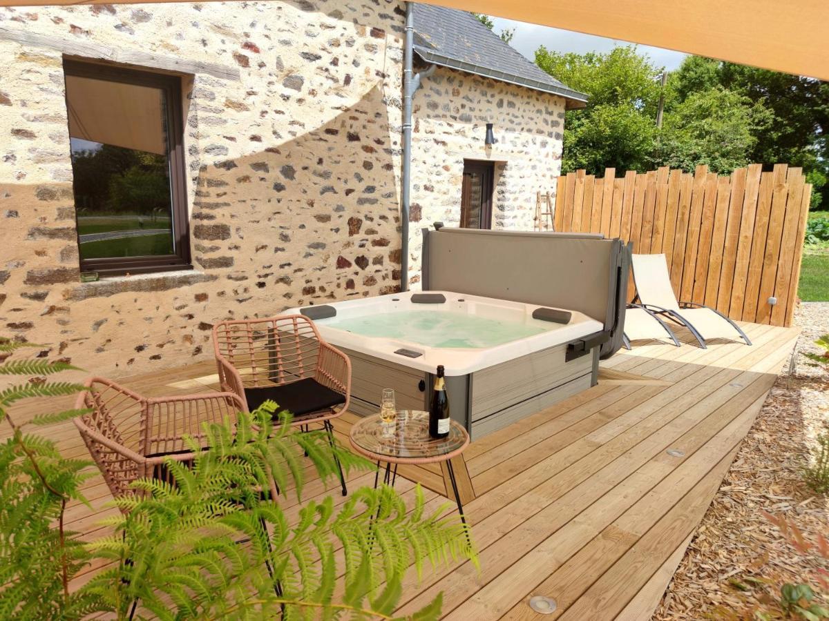 La Douce Halte - Gites Avec Spa Ou Sauna Saint-Ouen-Des-Toits Экстерьер фото